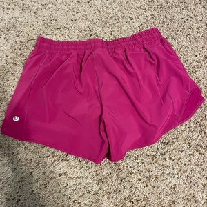 lululemon hotty hot shorts size 12